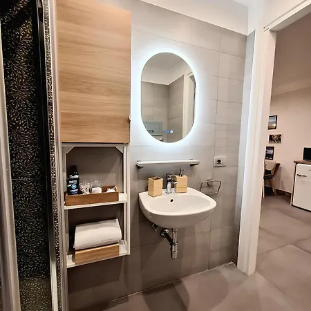 Casa E Bottega 41 Apartment