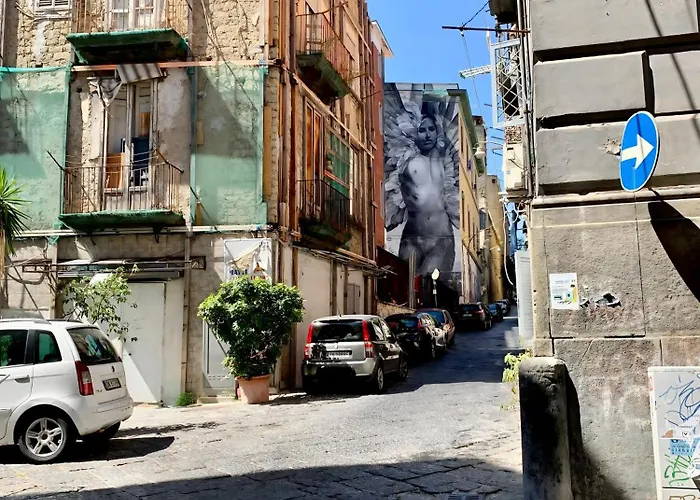 Casa E Bottega 41 * نابولي