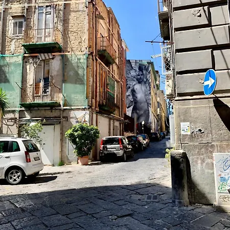 Casa E Bottega 41 * Nápoly